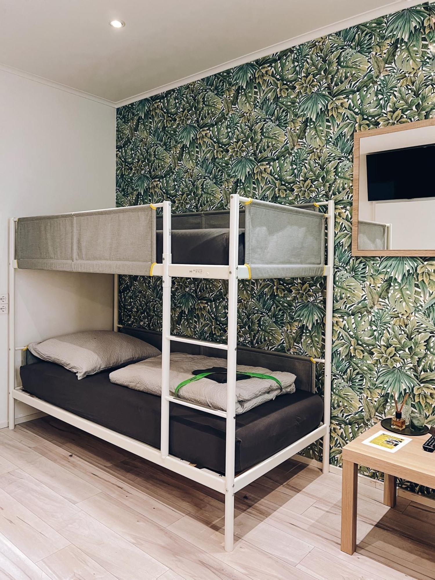 Neuwertiges Apartment Mit Kostenlose Privatparkplatz Auch Fuer Transporter Geeignet R1 Freiberga Exterior foto